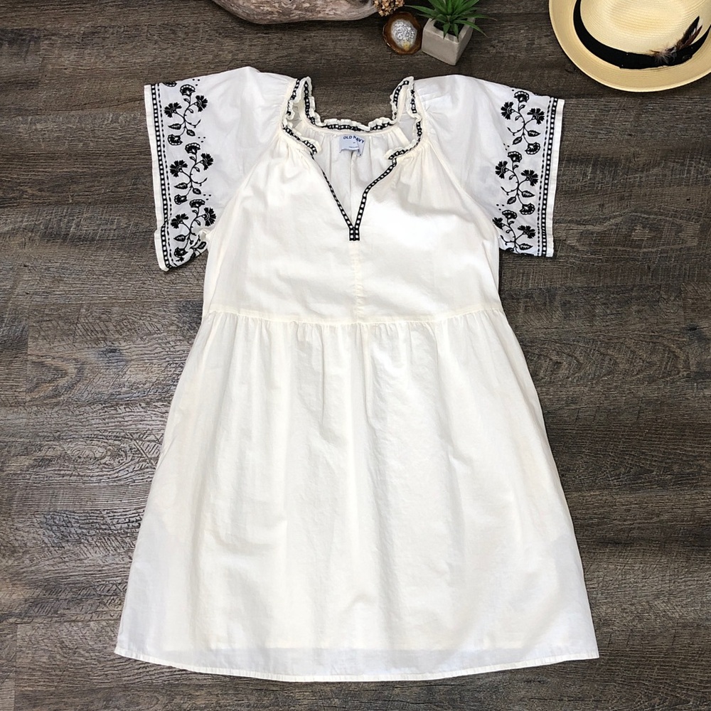 Old Navy Embroidered Floral Summer Dress Size XS